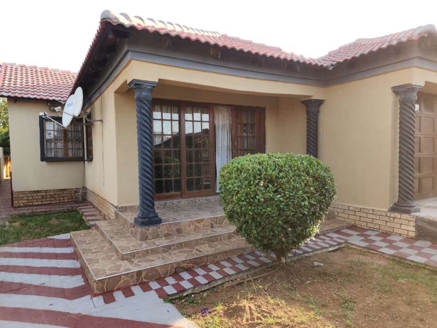 3 Bedroom Property for Sale in Tlhabane West North West